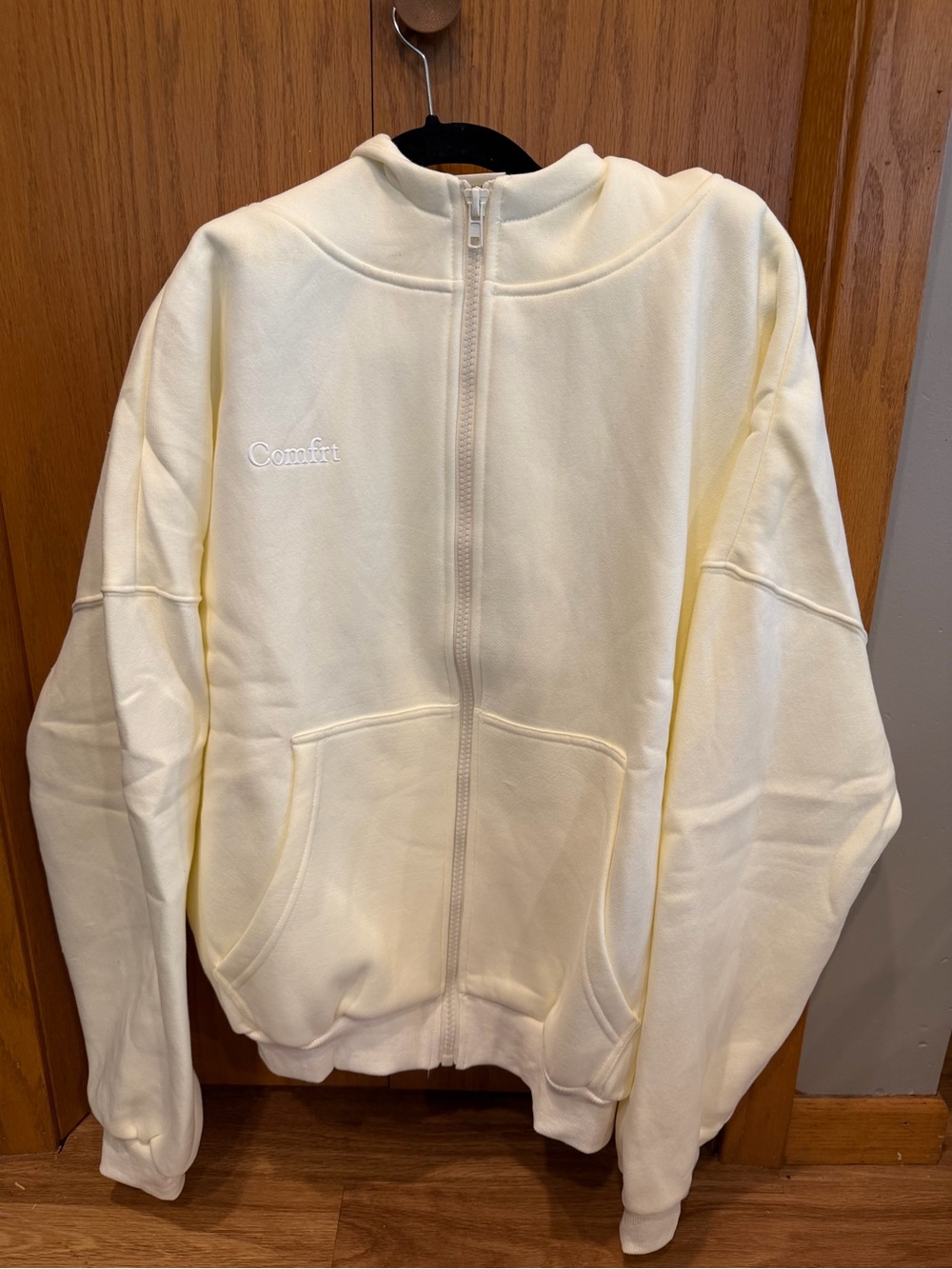 Women’s Cream Full-Zip Jacket